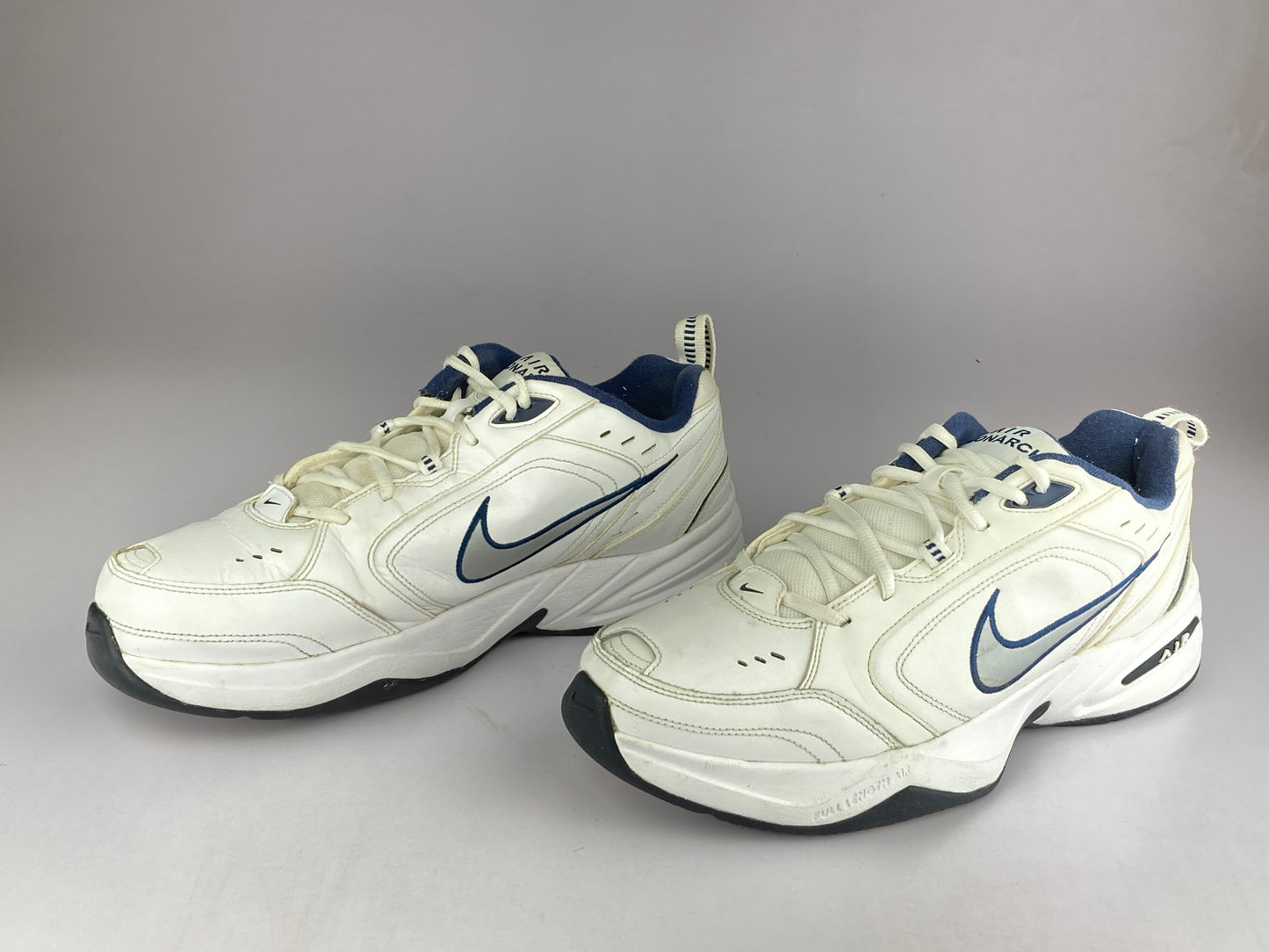 Shoes that are available online in Pakistan at athleticorner.com