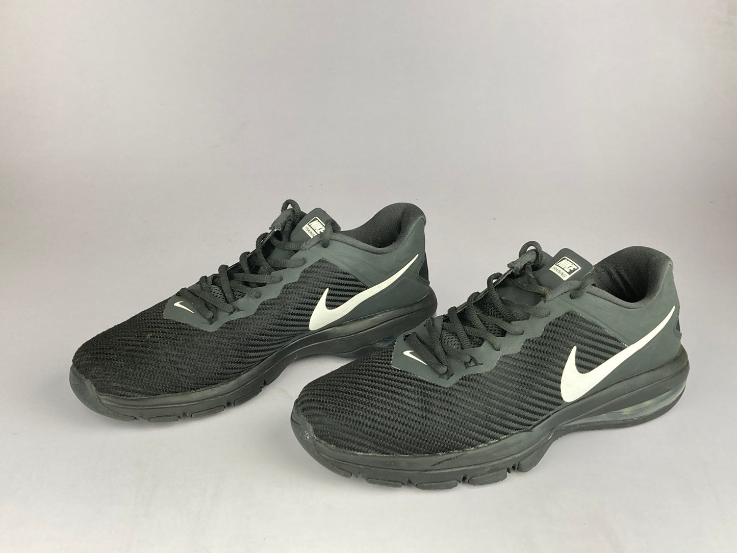 Shoes that are available online in Pakistan at athleticorner.com