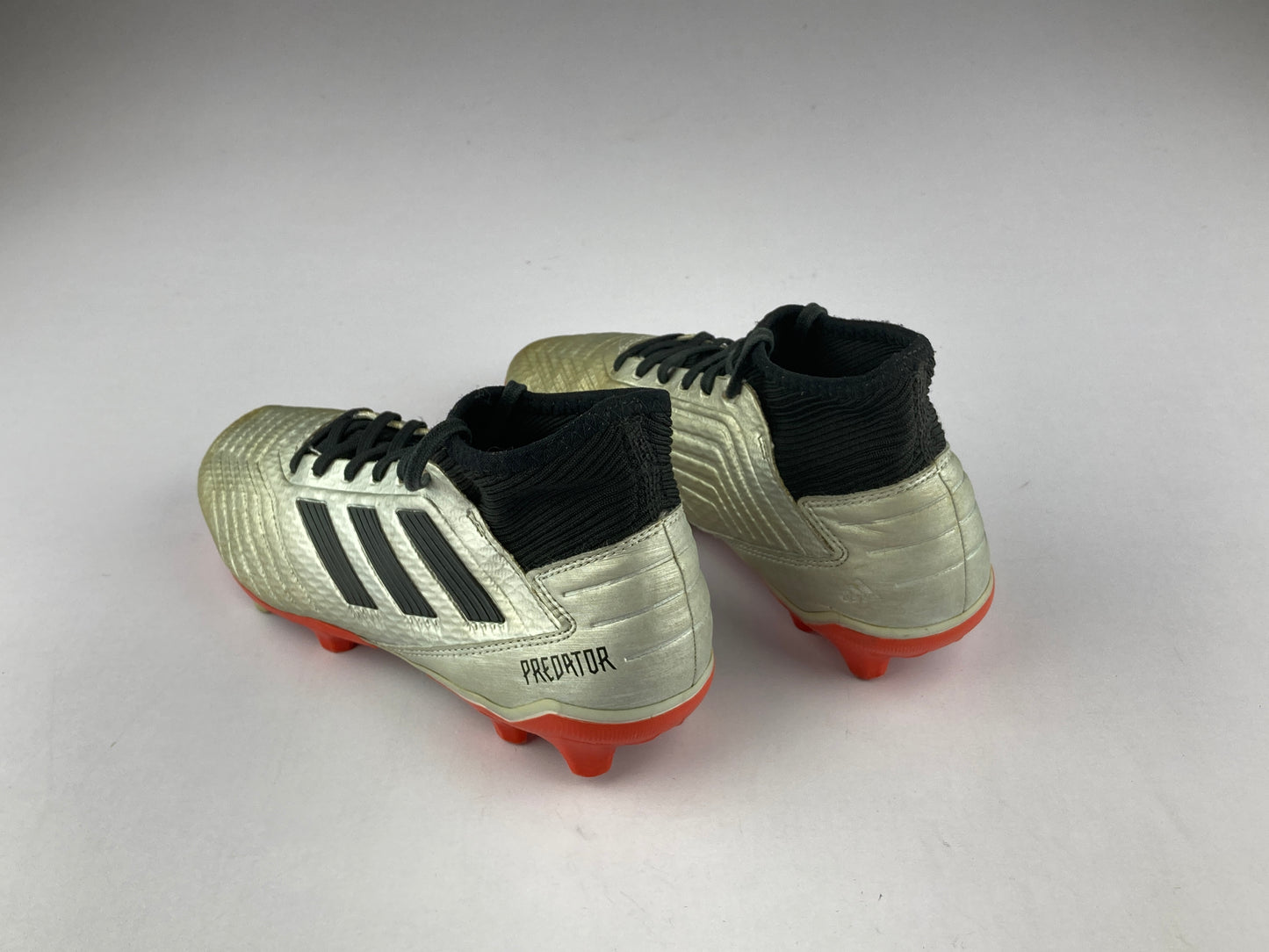Shoes that are available online in Pakistan at athleticorner.com