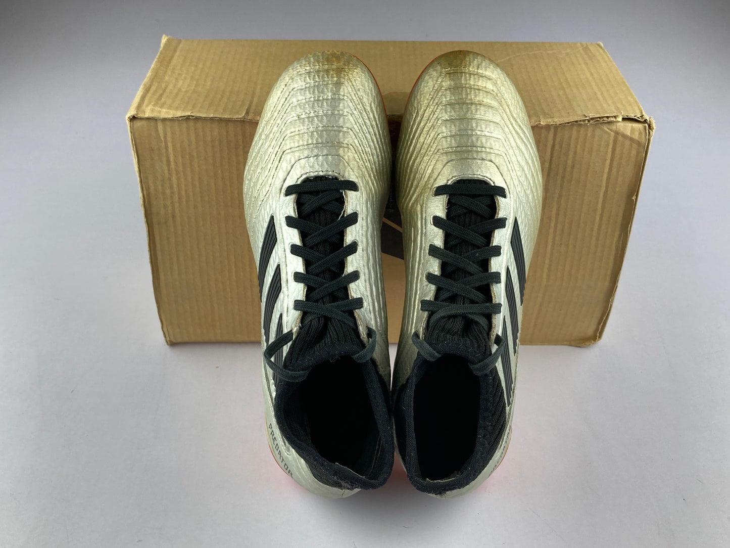 Shoes that are available online in Pakistan at athleticorner.com