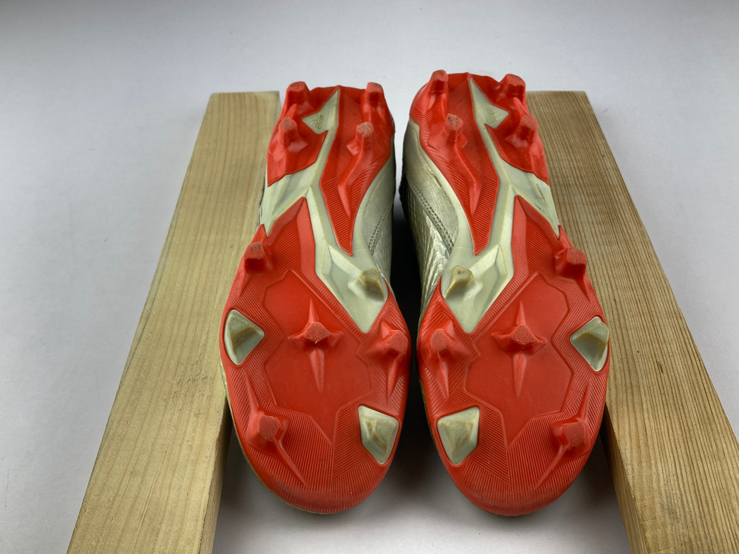 Shoes that are available online in Pakistan at athleticorner.com