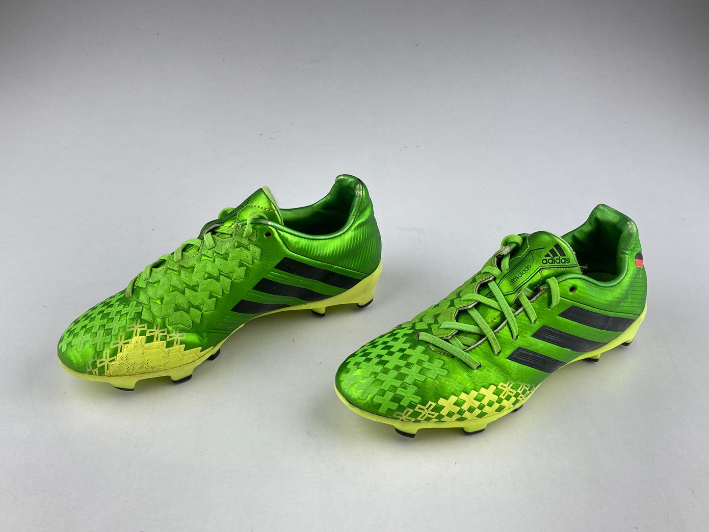 Shoes that are available online in Pakistan at athleticorner.com