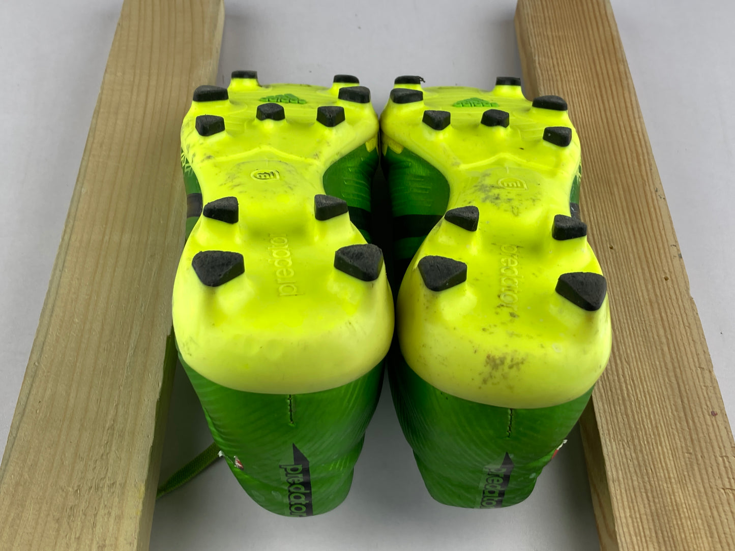 Shoes that are available online in Pakistan at athleticorner.com