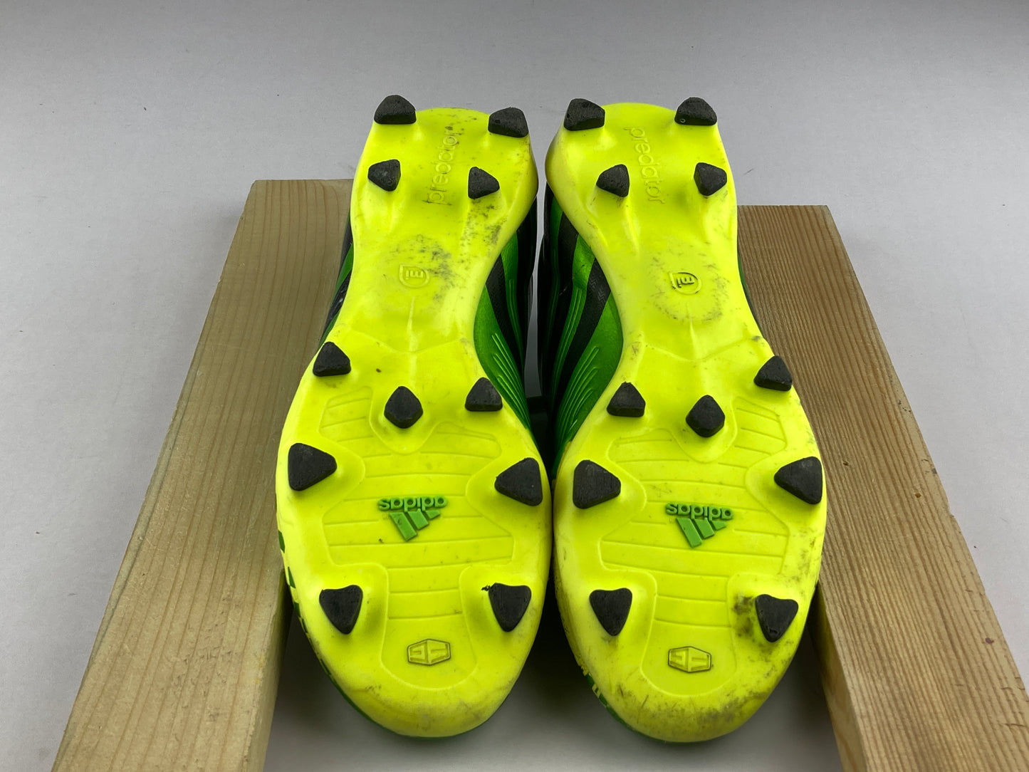 Shoes that are available online in Pakistan at athleticorner.com