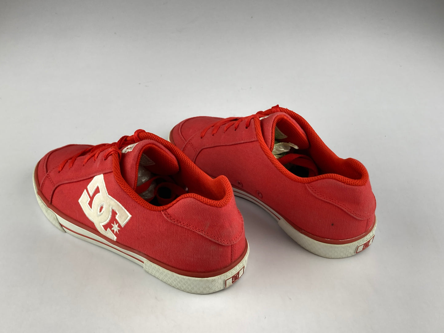 Shoes that are available online in Pakistan at athleticorner.com