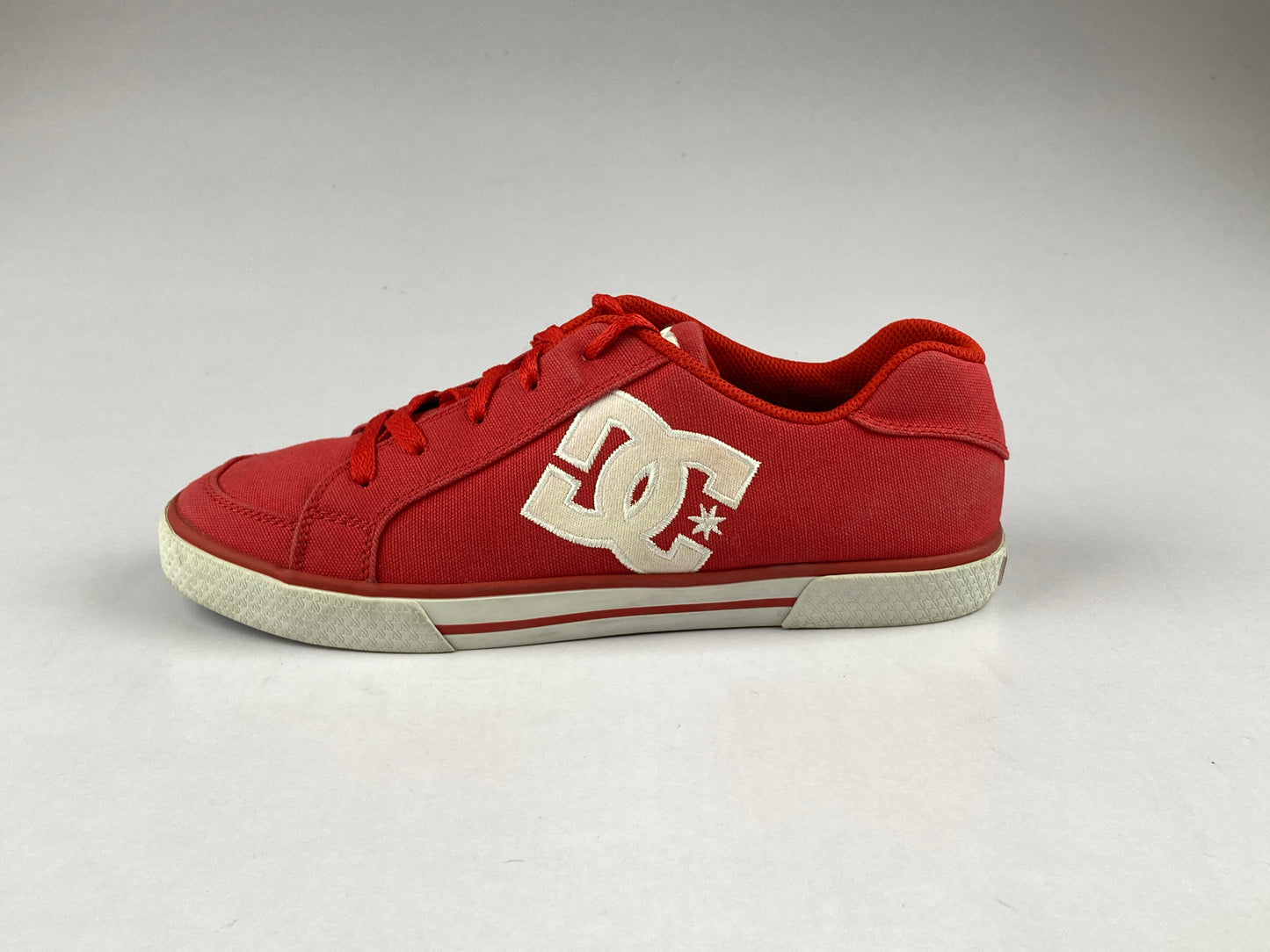 Shoes that are available online in Pakistan at athleticorner.com