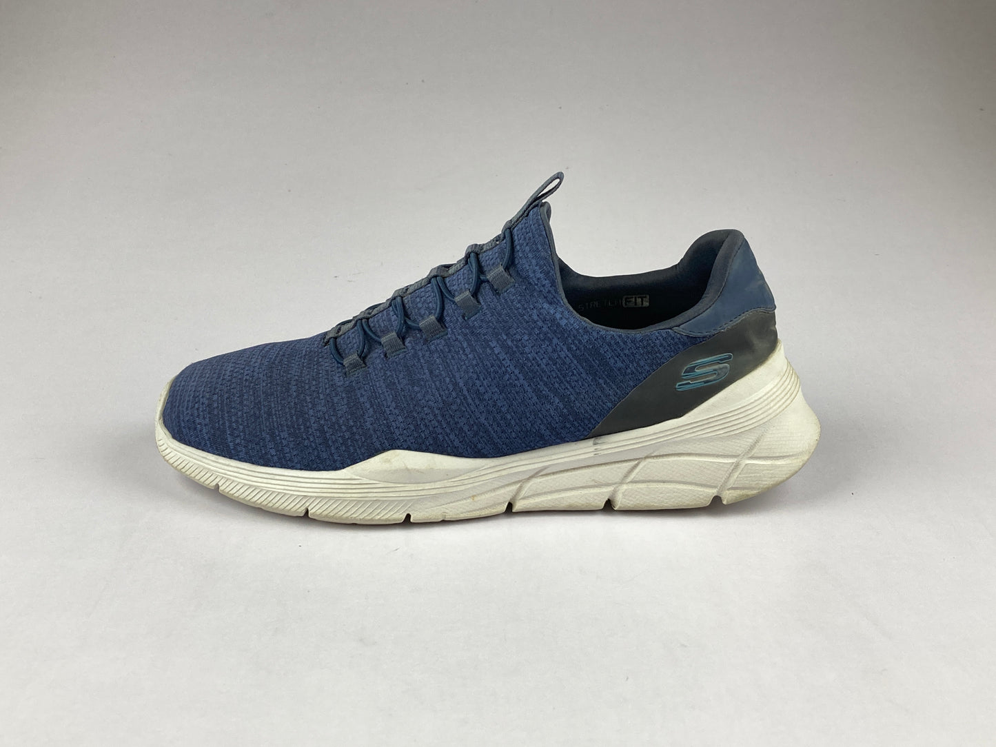 Shoes that are available online in Pakistan at athleticorner.com