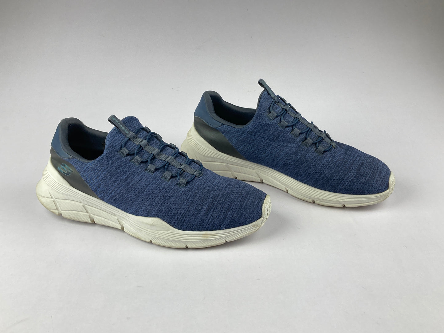 Shoes that are available online in Pakistan at athleticorner.com