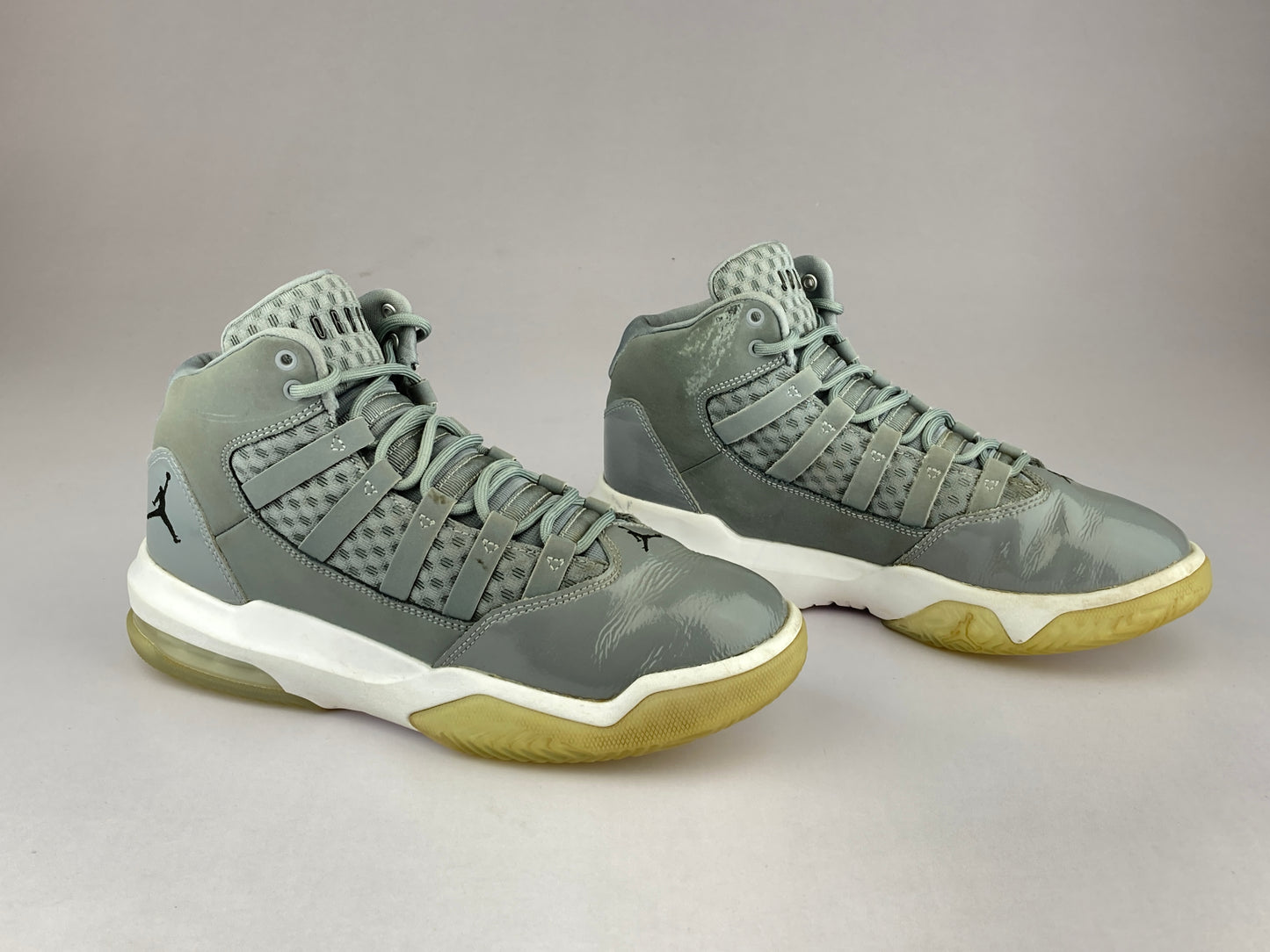 Shoes that are available online in Pakistan at athleticorner.com