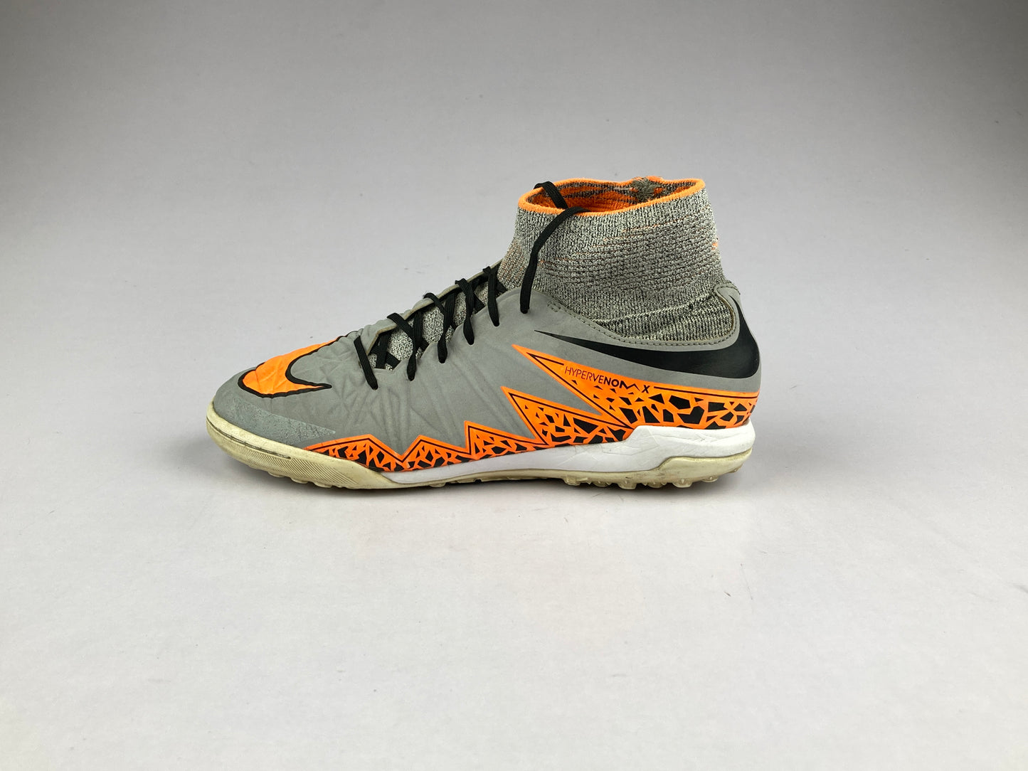Shoes that are available online in Pakistan at athleticorner.com