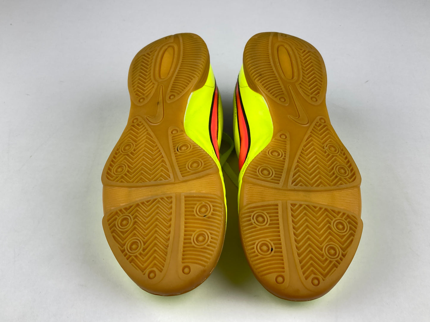 Shoes that are available online in Pakistan at athleticorner.com