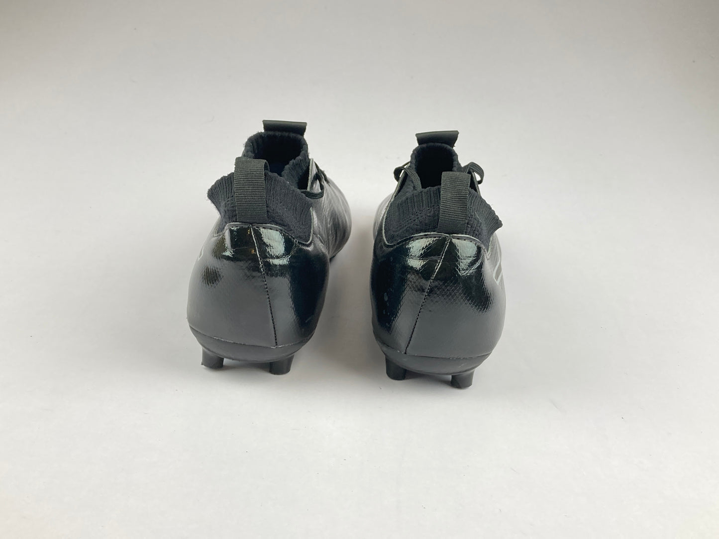 Shoes that are available online in Pakistan at athleticorner.com