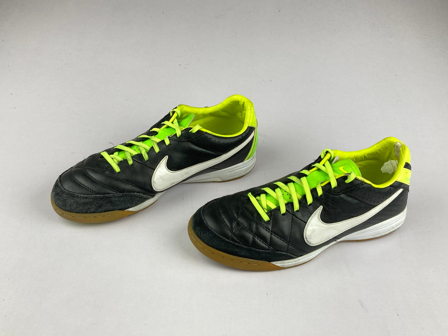 Shoes that are available online in Pakistan at athleticorner.com