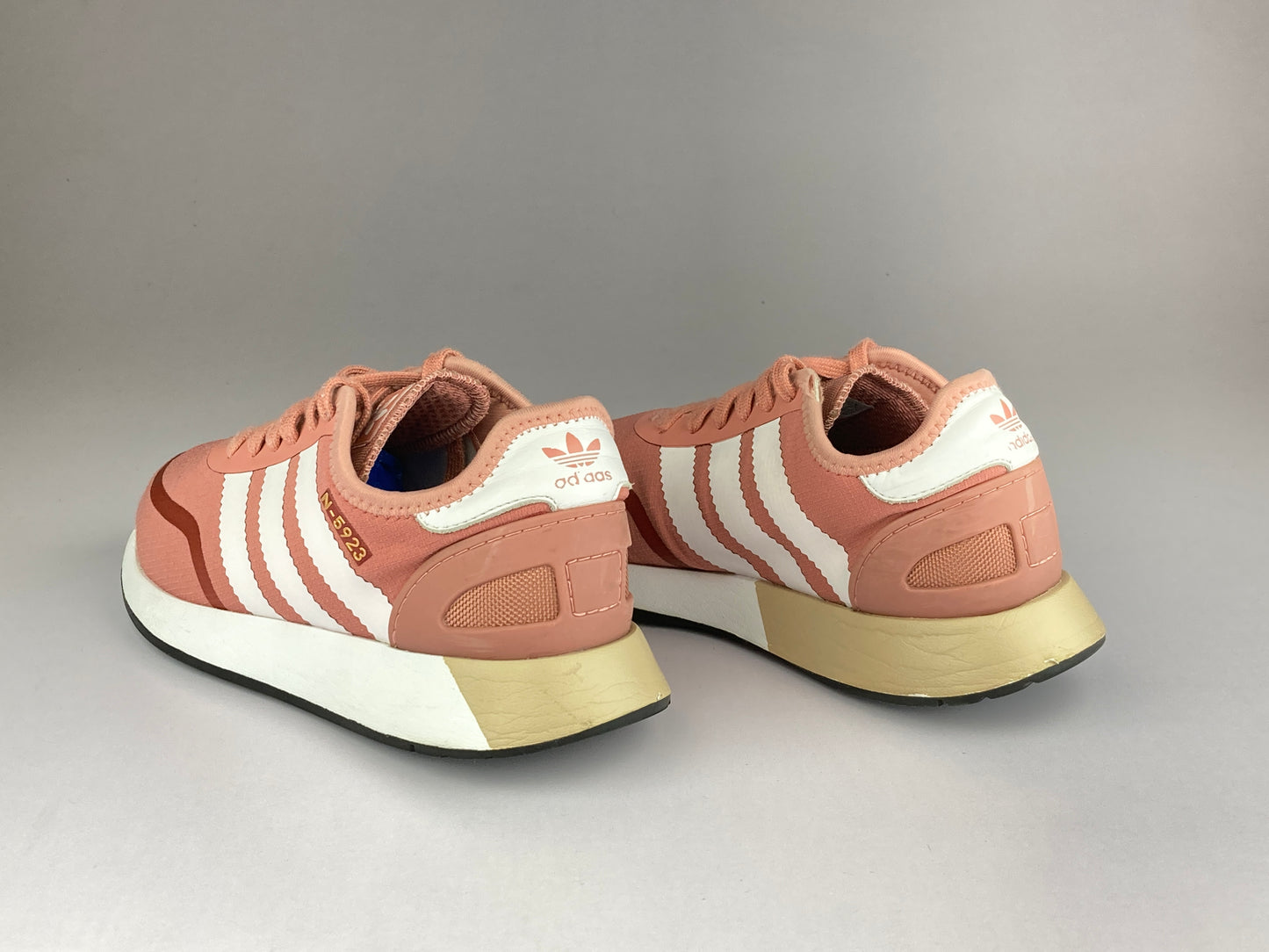 Shoes that are available online in Pakistan at athleticorner.com