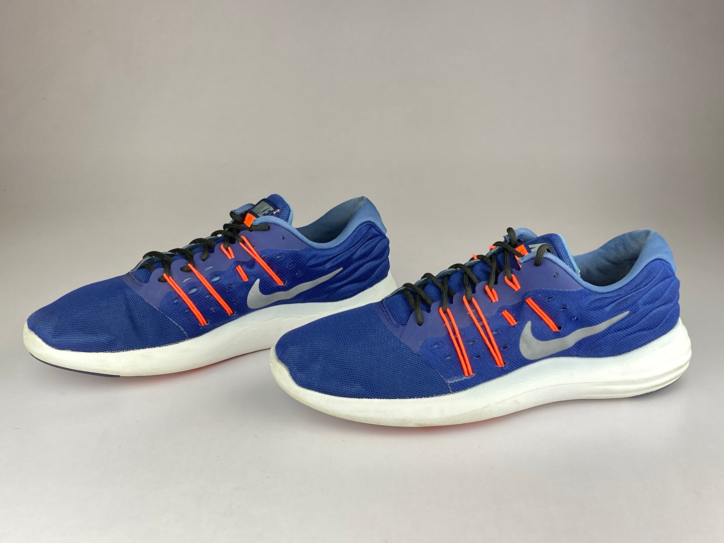 Shoes that are available online in Pakistan at athleticorner.com