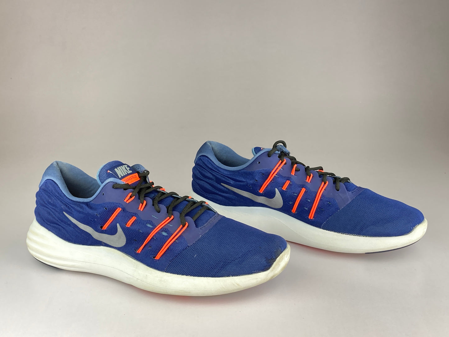 Shoes that are available online in Pakistan at athleticorner.com