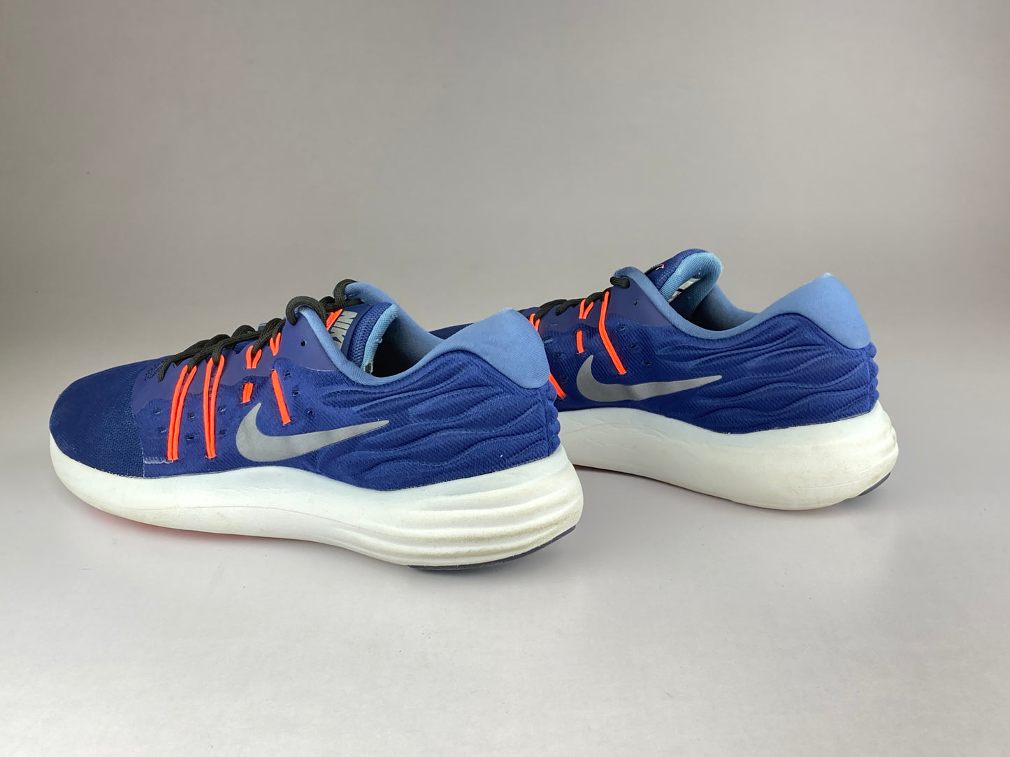 Shoes that are available online in Pakistan at athleticorner.com