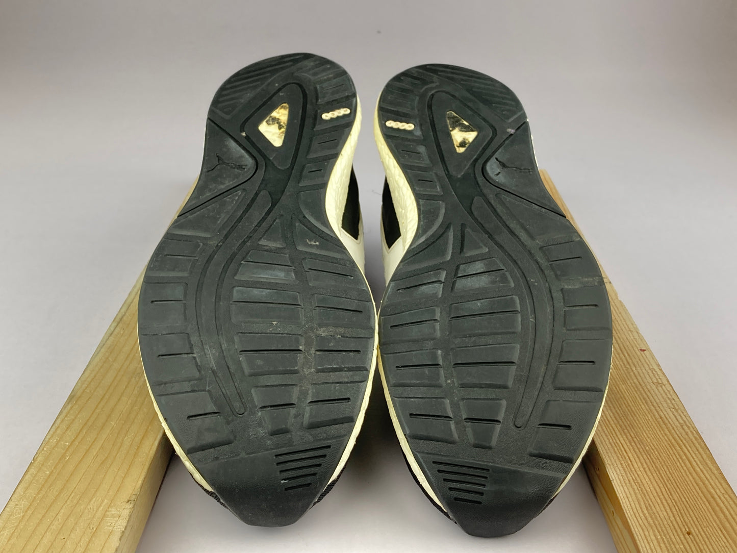 Shoes that are available online in Pakistan at athleticorner.com