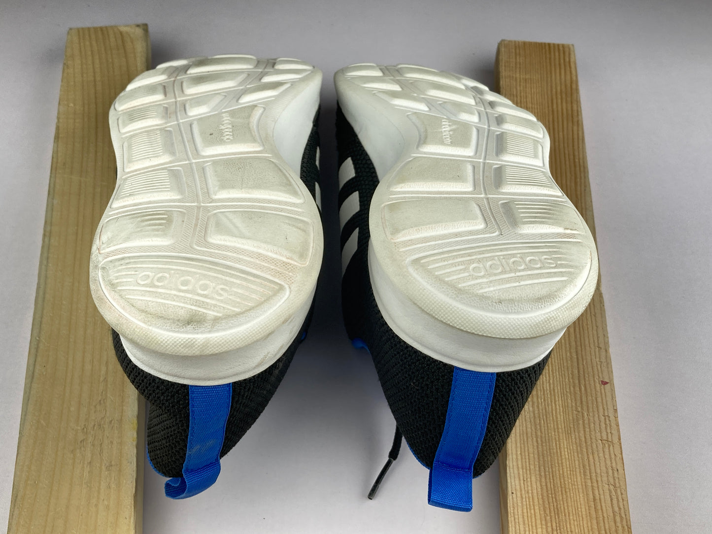 Shoes that are available online in Pakistan at athleticorner.com