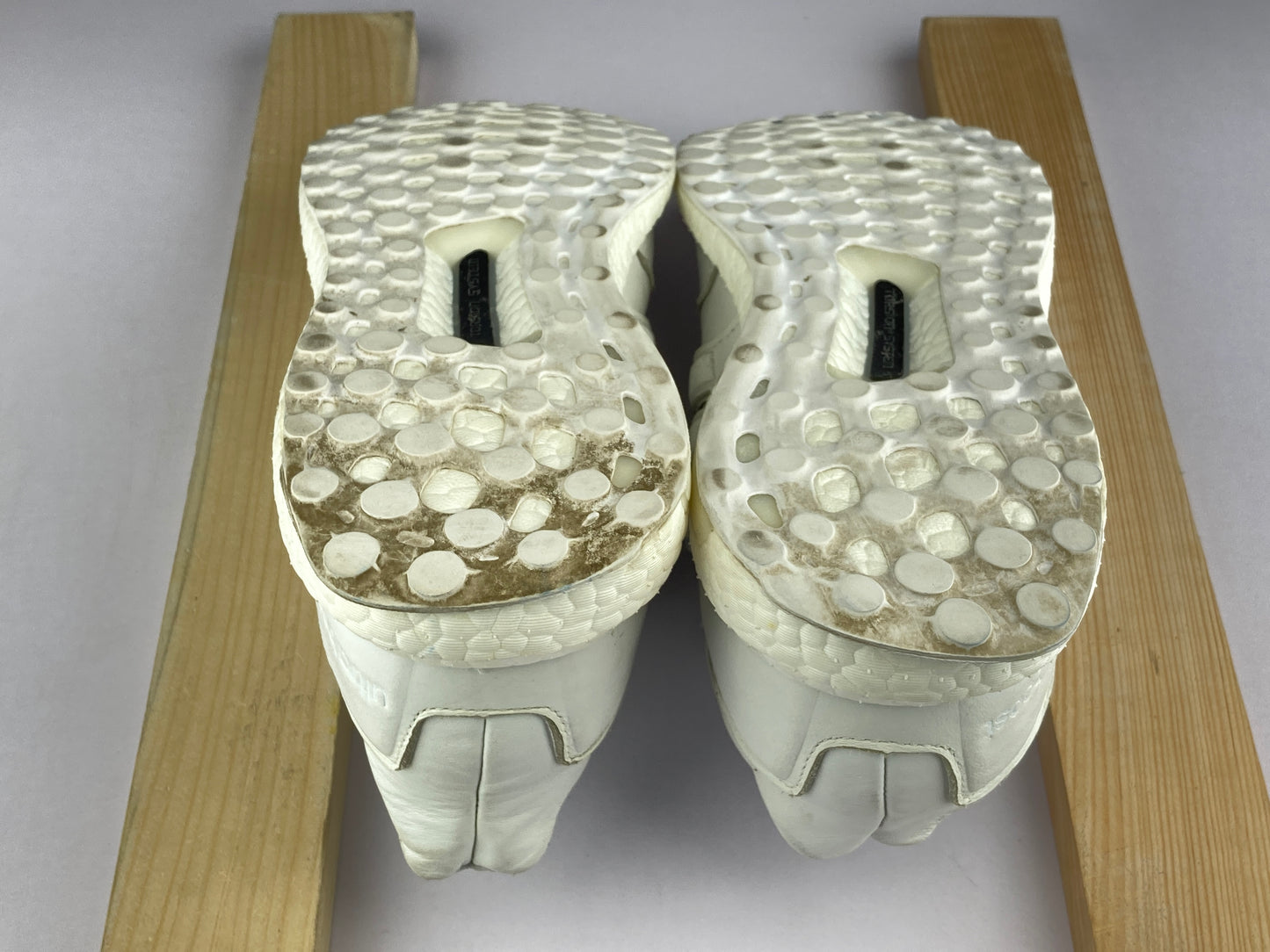 Shoes that are available online in Pakistan at athleticorner.com