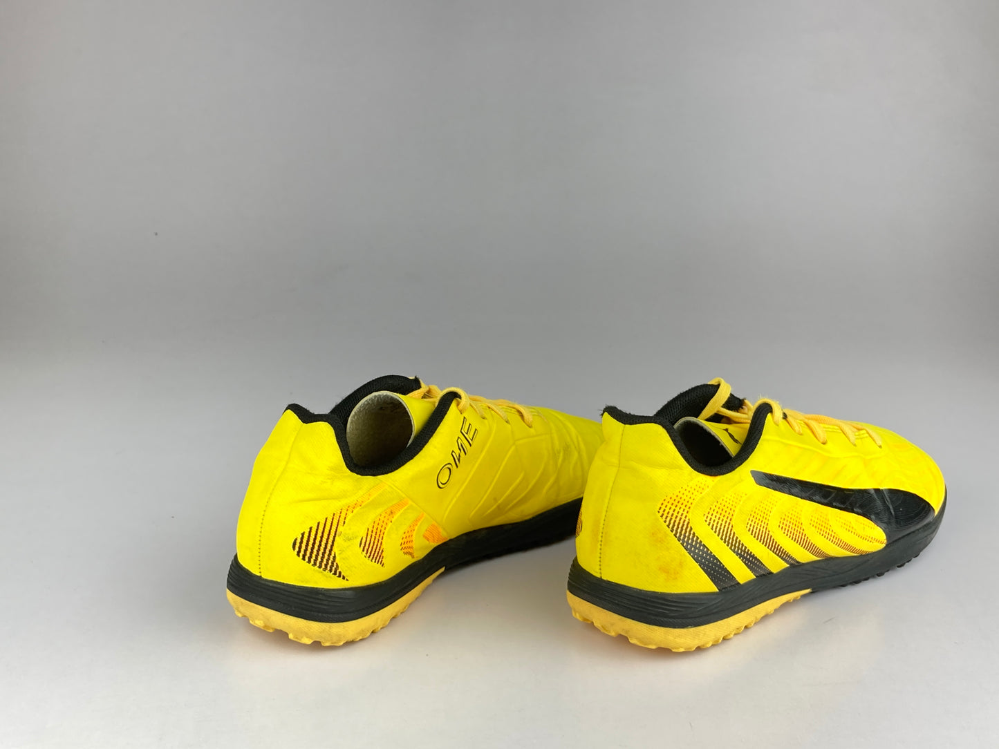 Shoes that are available online in Pakistan at athleticorner.com