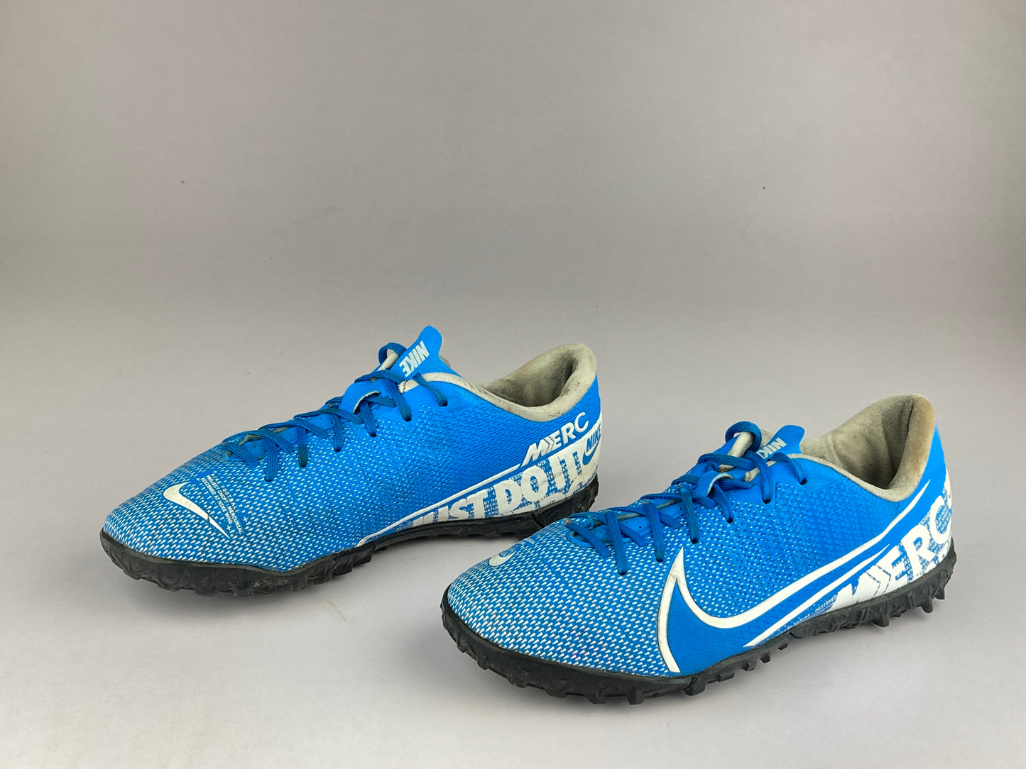 Shoes that are available online in Pakistan at athleticorner.com