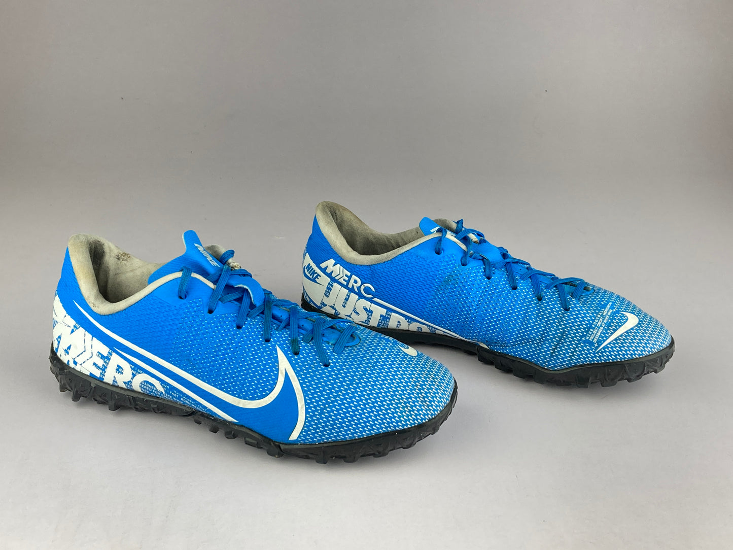 Shoes that are available online in Pakistan at athleticorner.com
