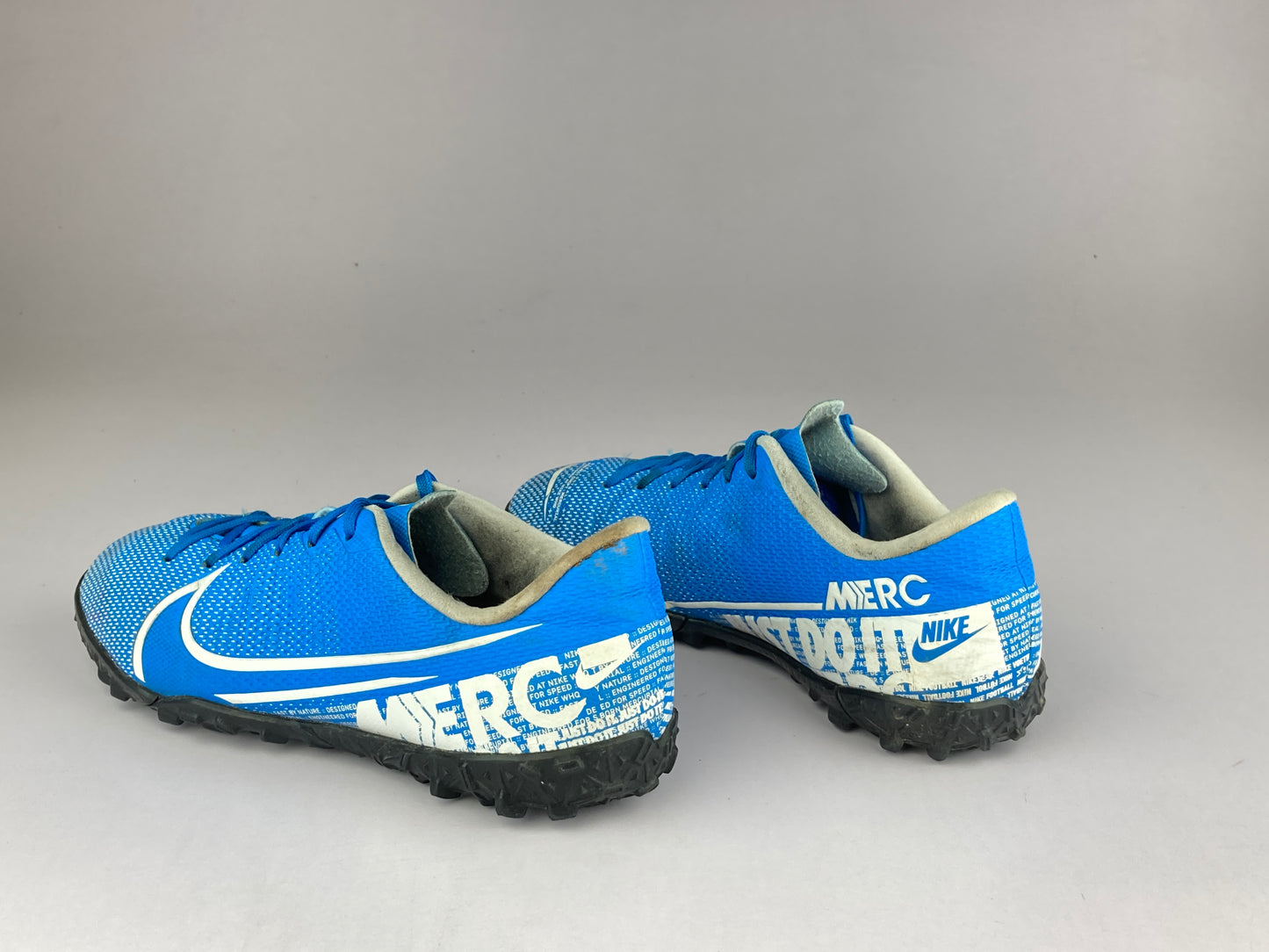 Shoes that are available online in Pakistan at athleticorner.com