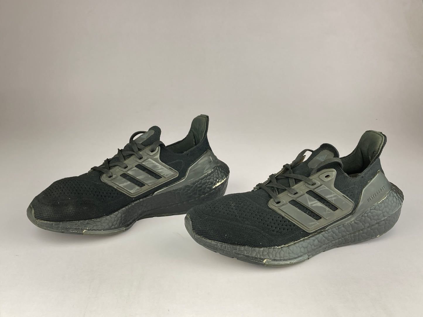 Shoes that are available online in Pakistan at athleticorner.com