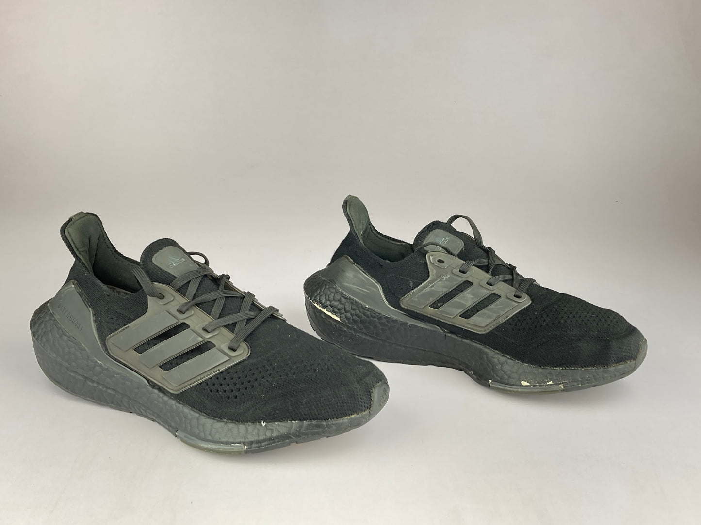 Shoes that are available online in Pakistan at athleticorner.com