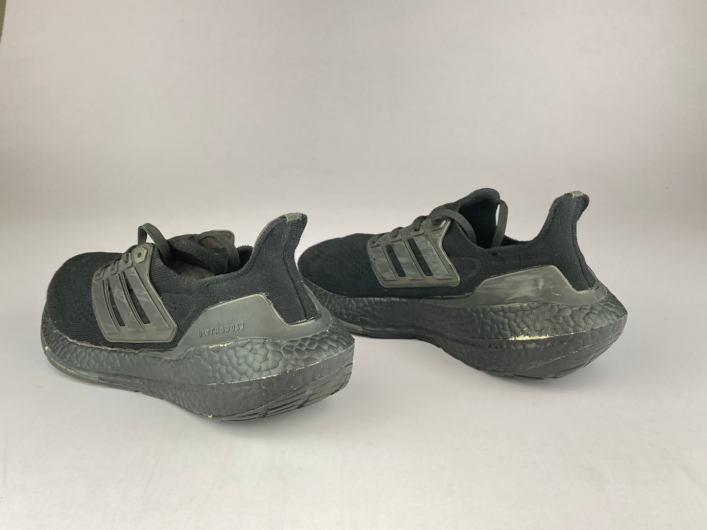 Shoes that are available online in Pakistan at athleticorner.com