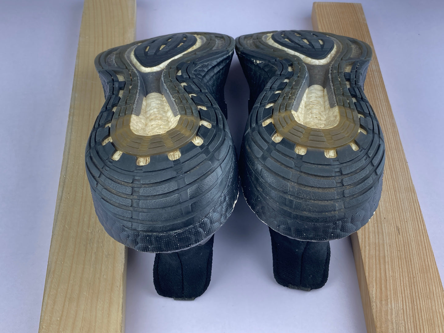 Shoes that are available online in Pakistan at athleticorner.com