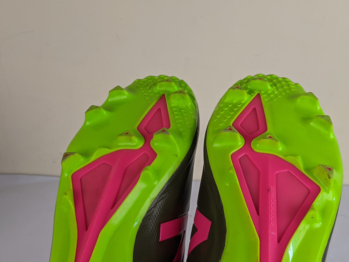 New Balance Furon 3.0 Dispatch FG - Military Dark Green/Alpha Pink