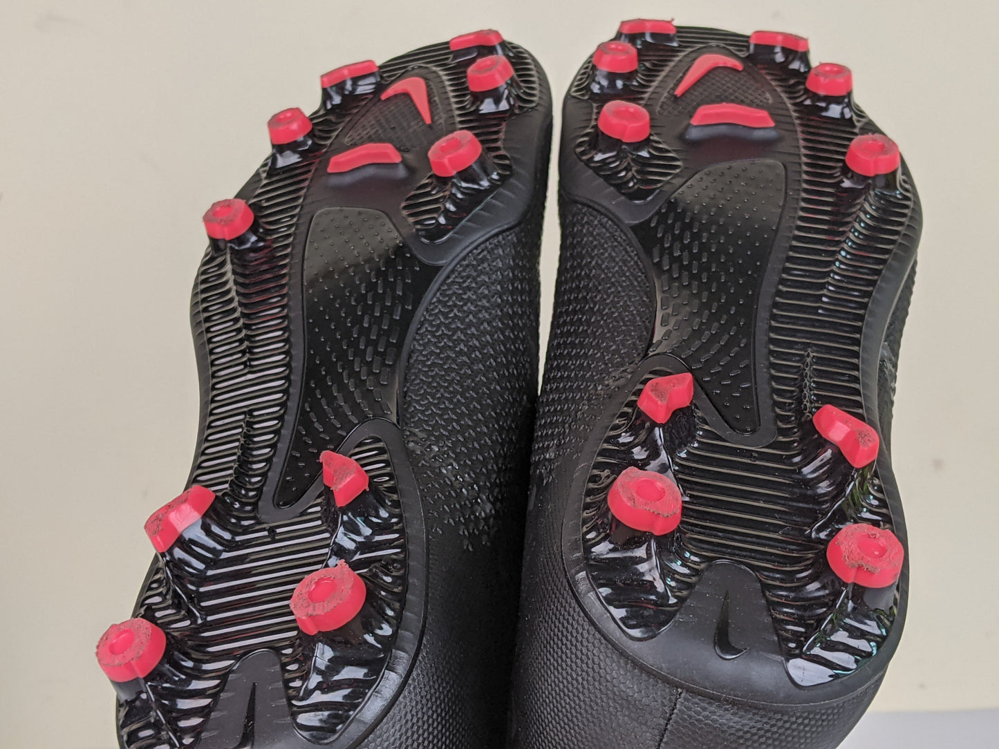 Nike Phantom GT 2 Club MG Shadow - Black/Summit White/Bright Crimson