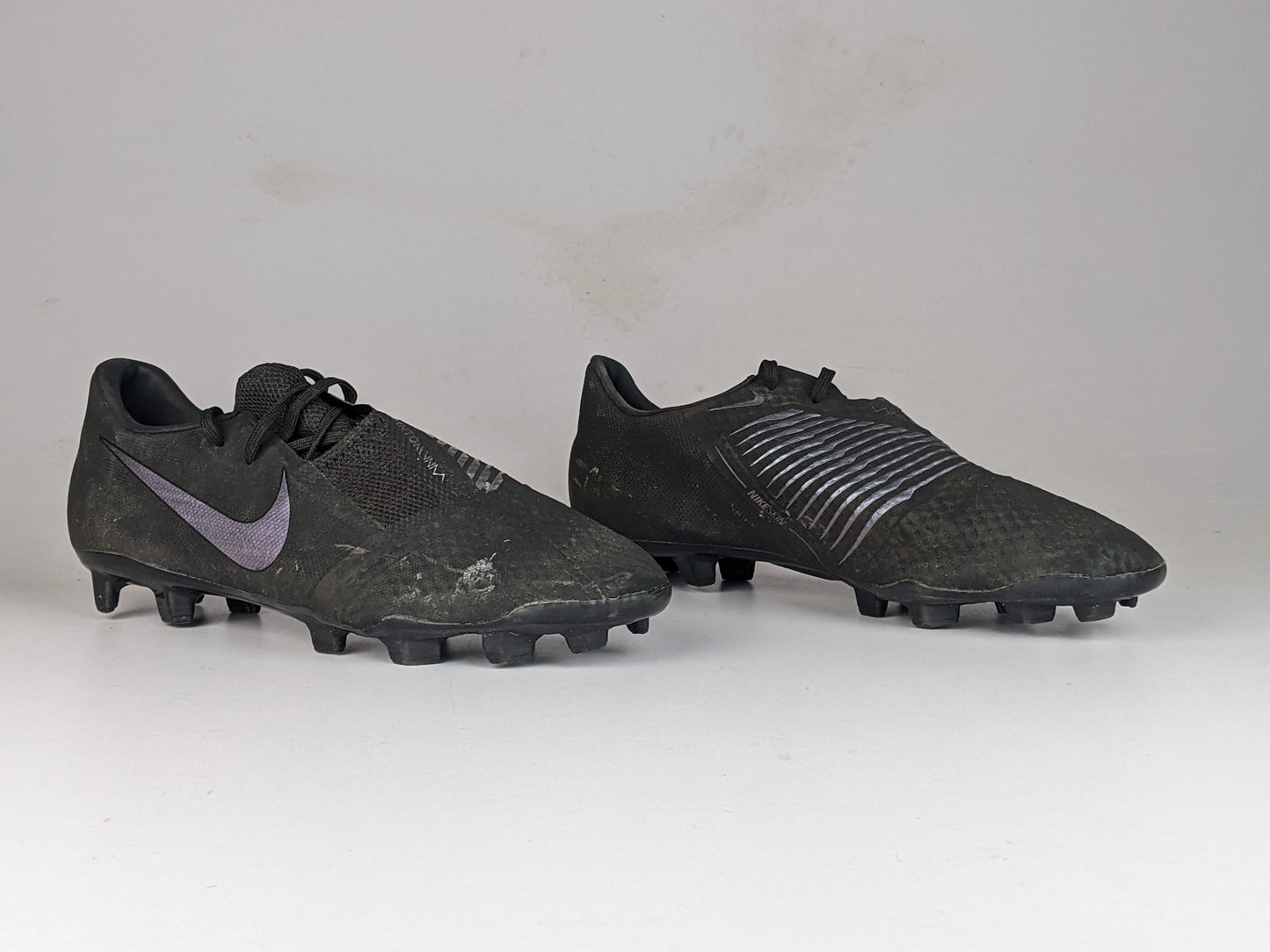 Nike Phantom Venom Academy FG Black Iridescent Swoosh