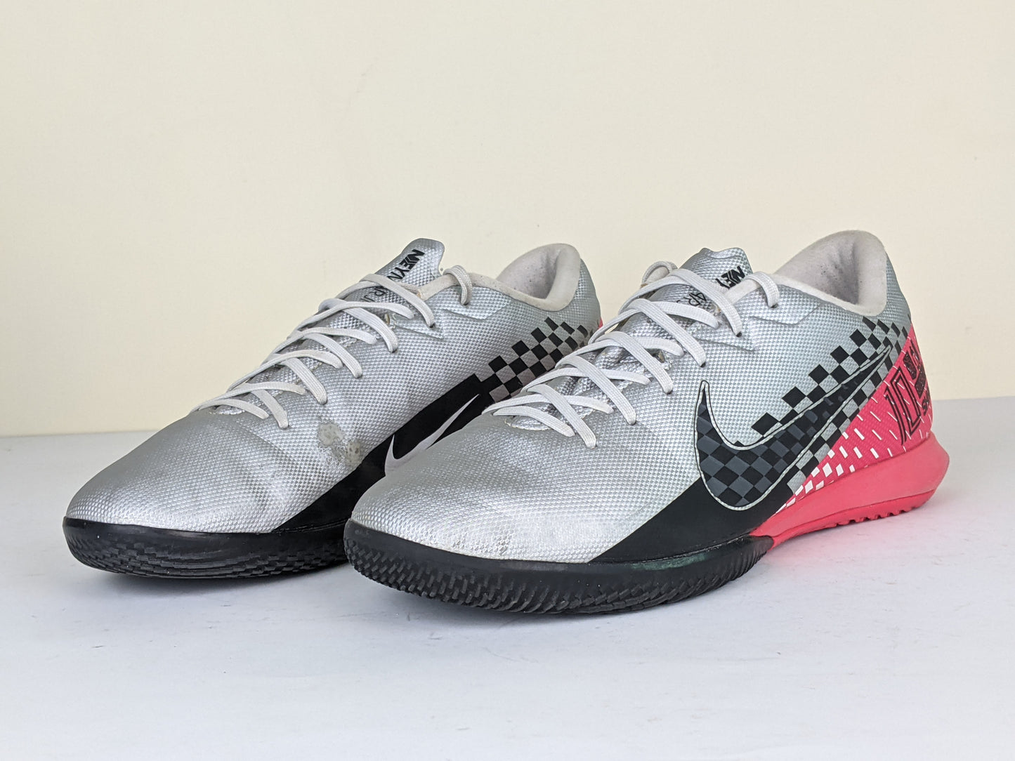 Nike Mercurial Vapor 13 Academy IC NJR Speed Freak - Chrome/Black/Red Orbit