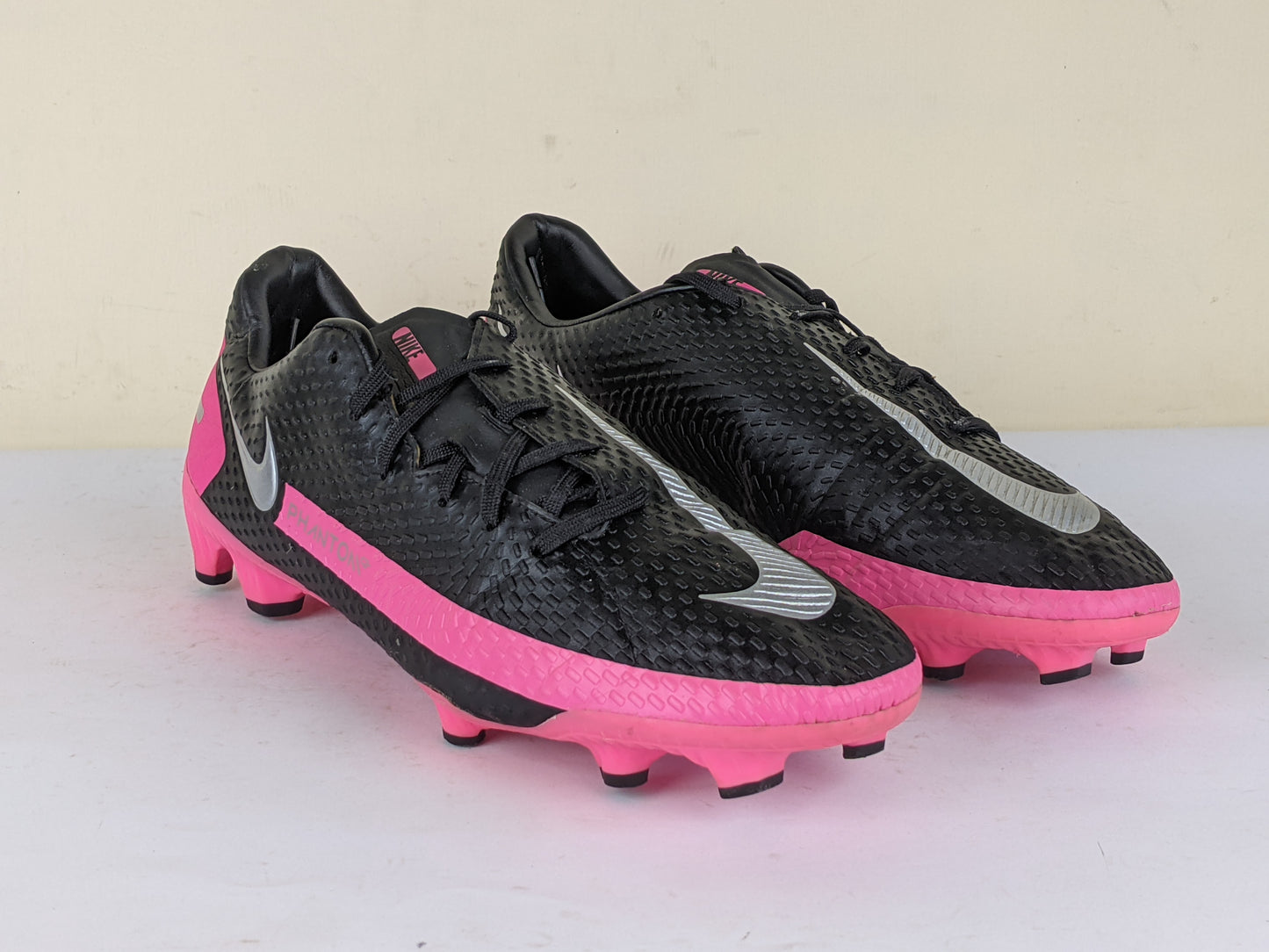 Nike Phantom GT Academy MG - Black/Metallic Silver/Pink Blast