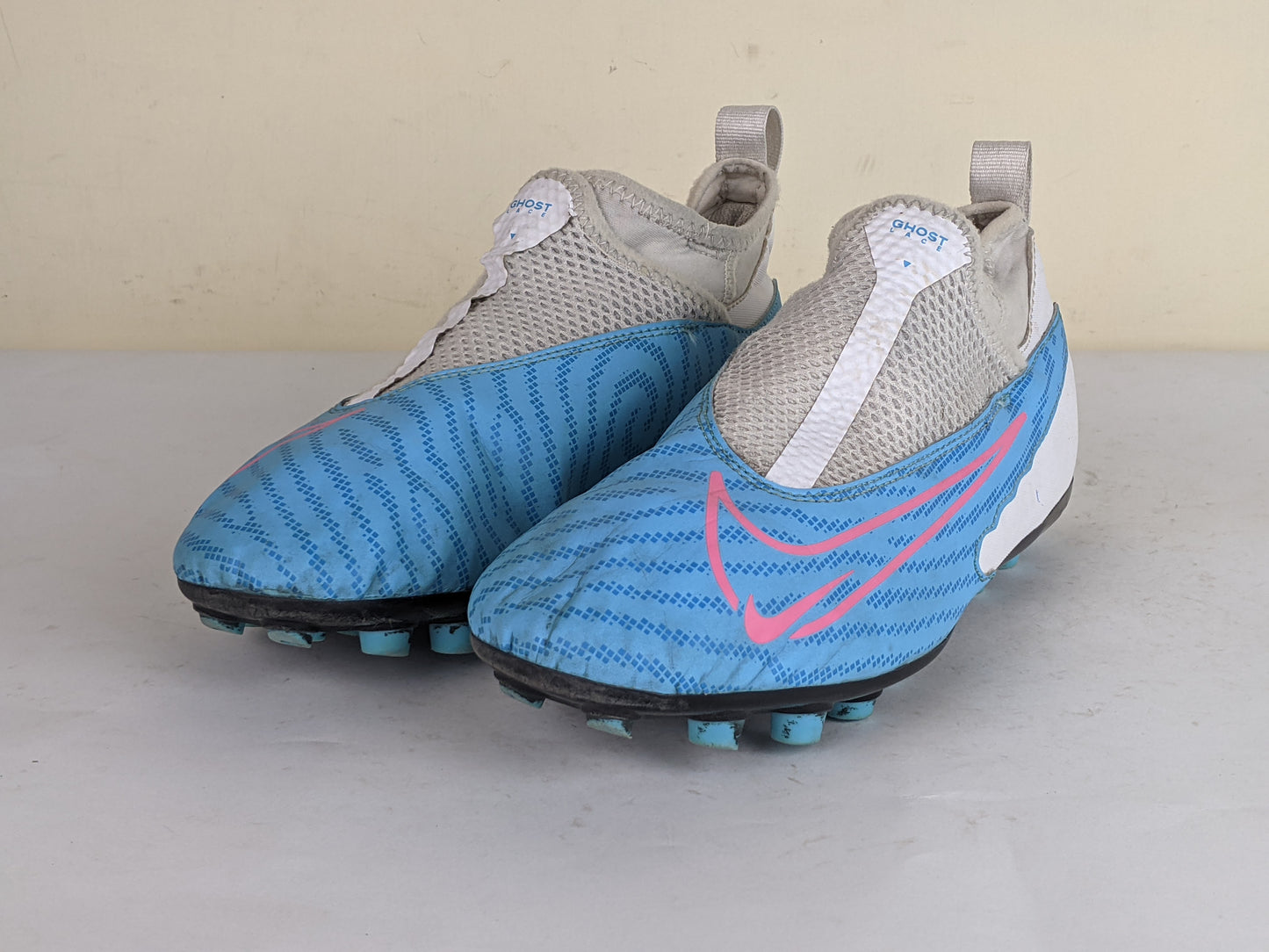 Nike Phantom GX Academy DF AG Blast - Baltic Blue/Pink Blast/White/Laser Blue Kids
