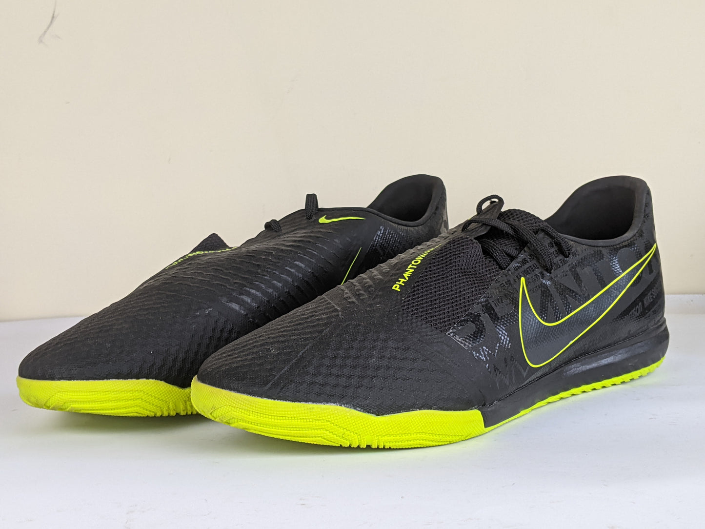 Nike Phantom Venom Academy IC 'Under The Radar Pack Black Volt'
