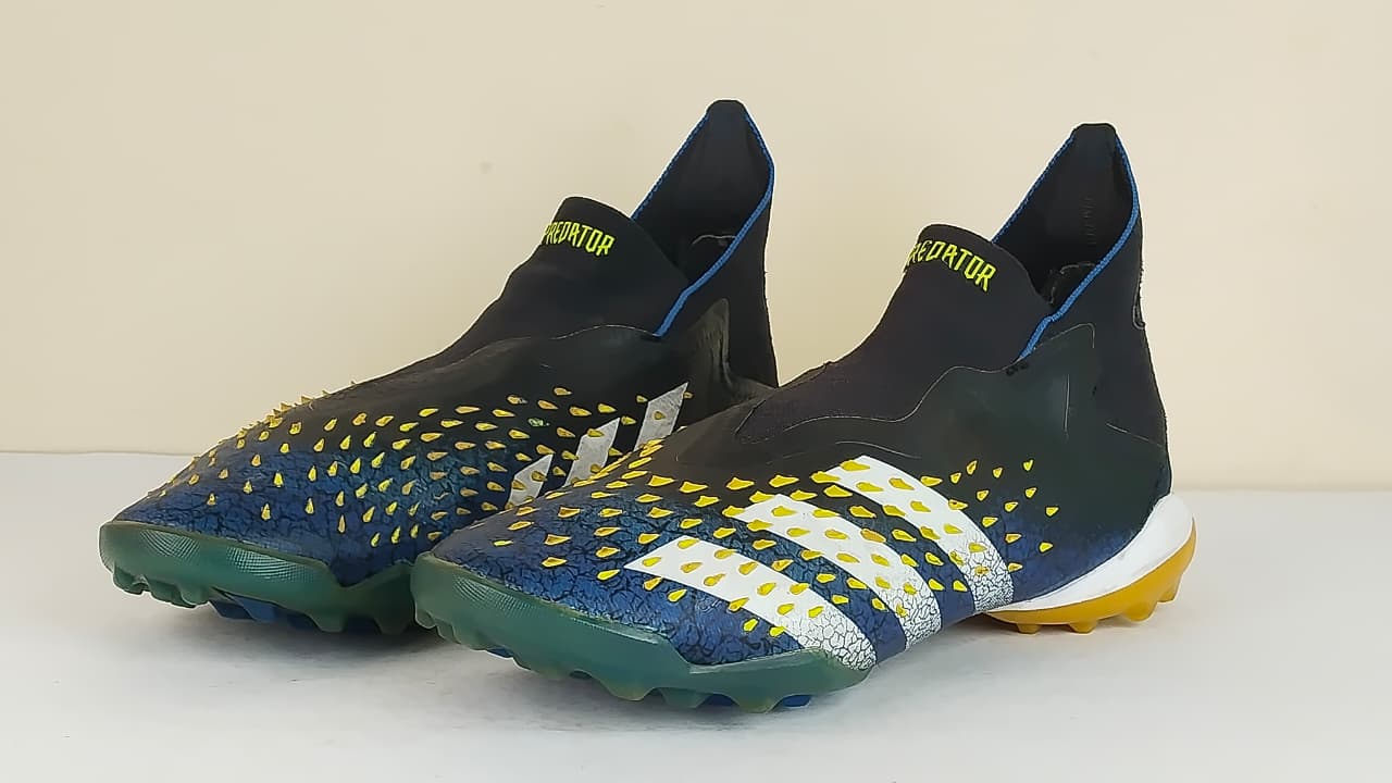 adidas Predator Freak + TF Superlative - Core Black/Footwear White/Solar Yellow