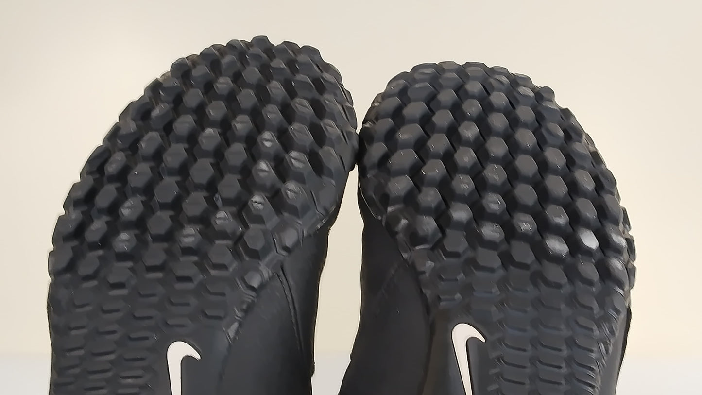 Nike Bombax TF 'Black/Gold