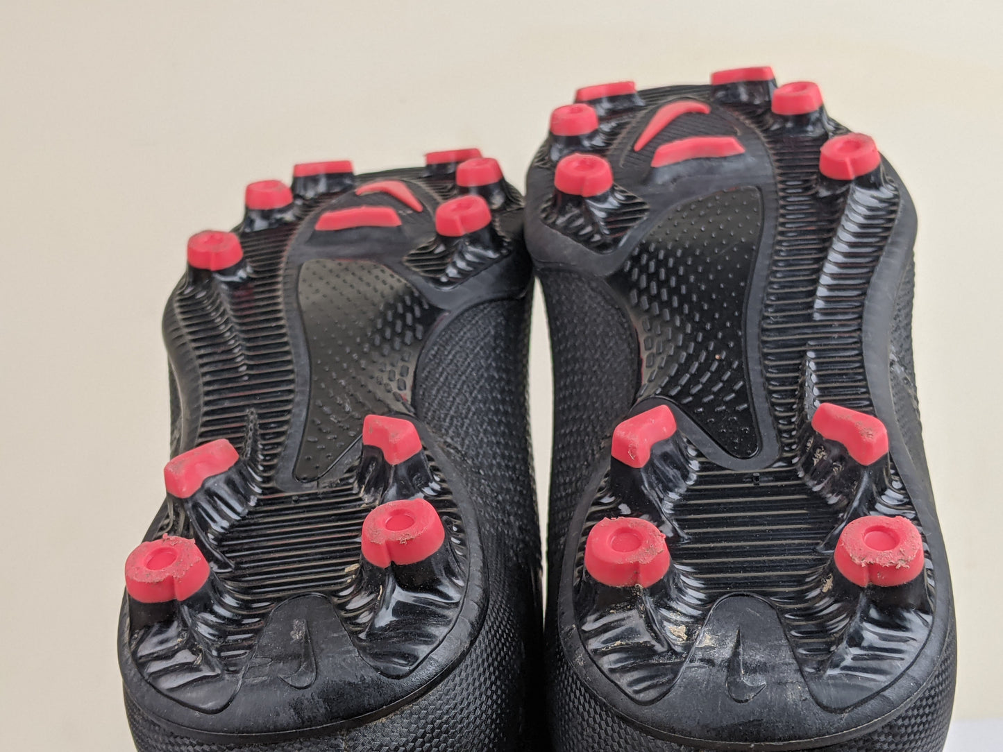 Nike Phantom GT 2 Club MG Shadow - Black/Summit White/Bright Crimson