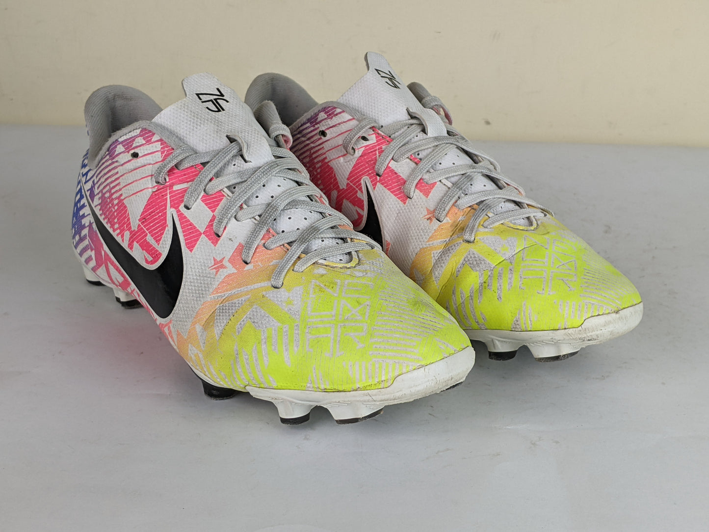 Nike Mercurial Vapor 13 Academy MG NJR Jogo Prismatico - White/Black/Racer Blue/Volt Kids
