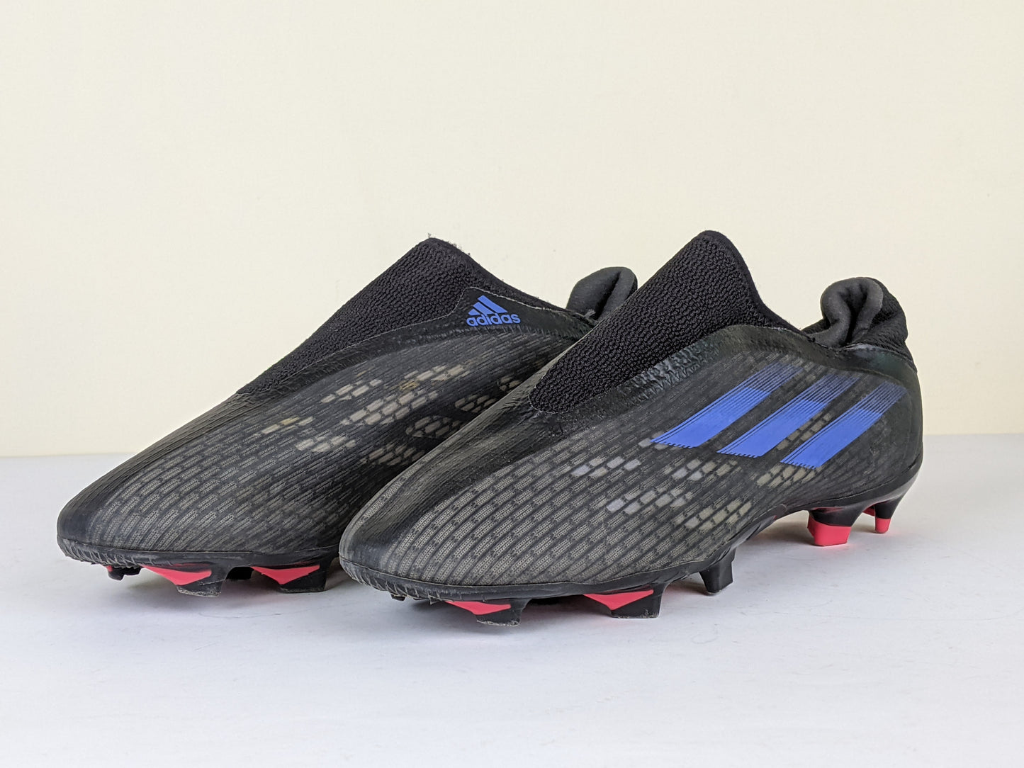adidas X Speedflow .3 Laceless FG Edge of Darkness - Core Black/Sonic Ink/Solar Yellow