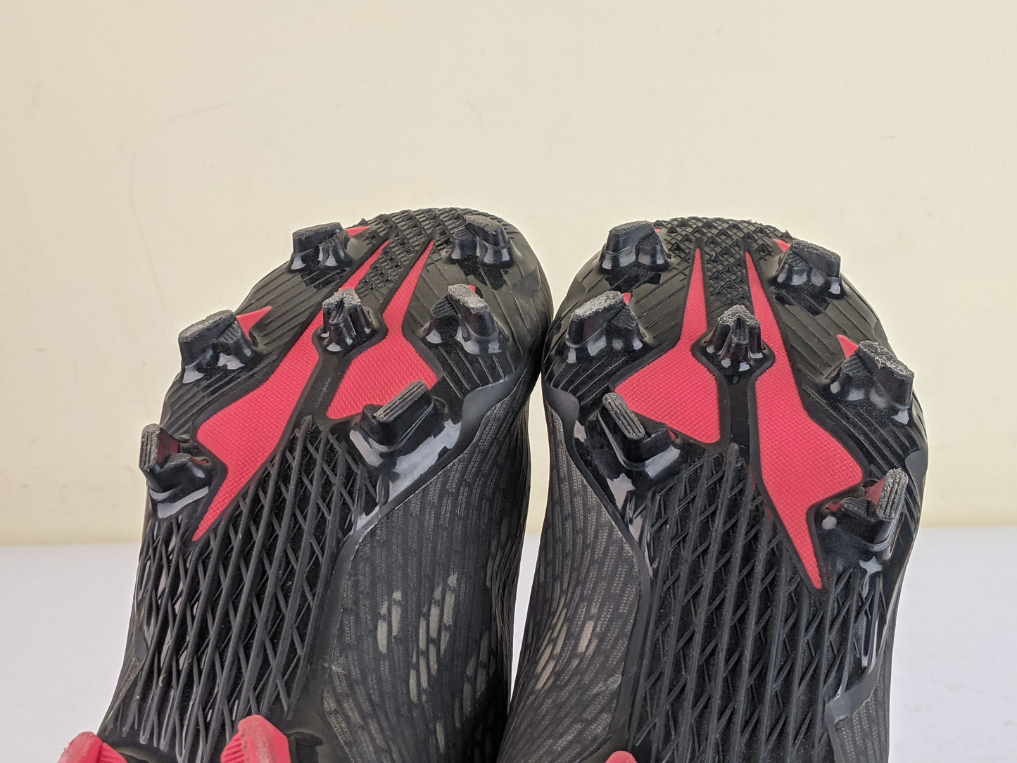 adidas X Speedflow .3 Laceless FG Edge of Darkness - Core Black/Sonic Ink/Solar Yellow