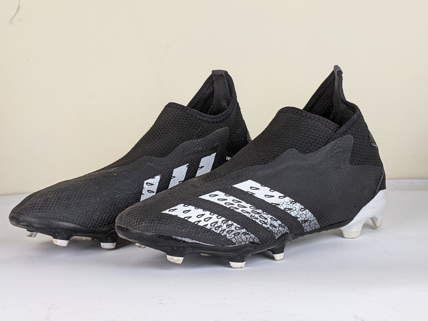 adidas Predator Freak .3 Laceless FG/AG Escapelight - Core Black/Footwear White
