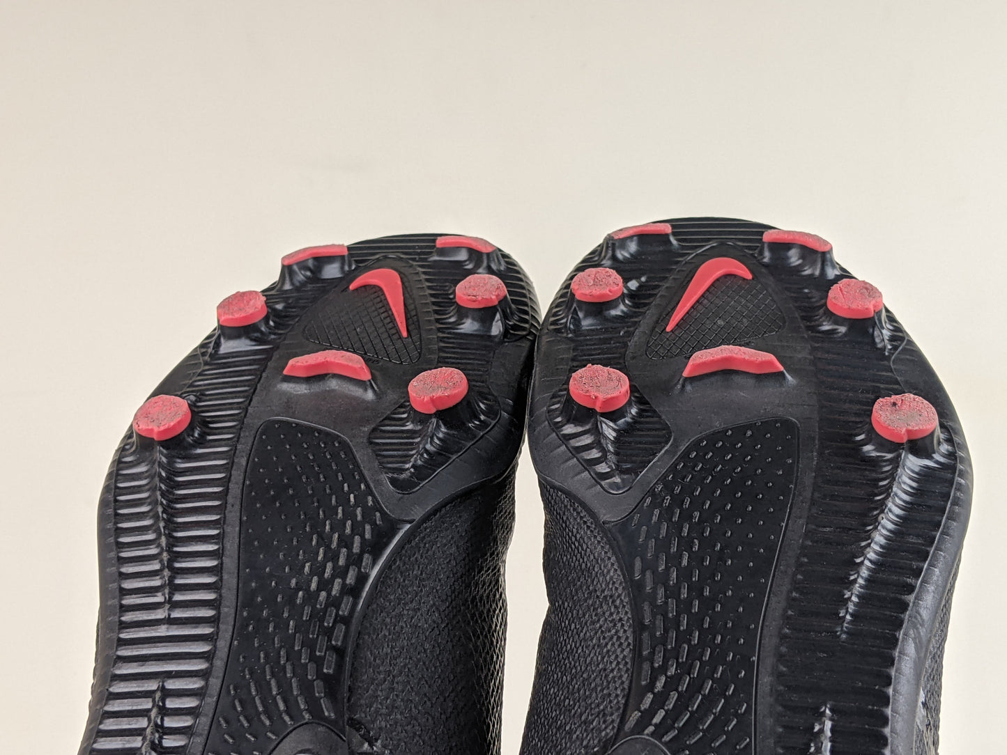 Nike Phantom GT 2 Club MG Shadow - Black/Summit White/Bright Crimson