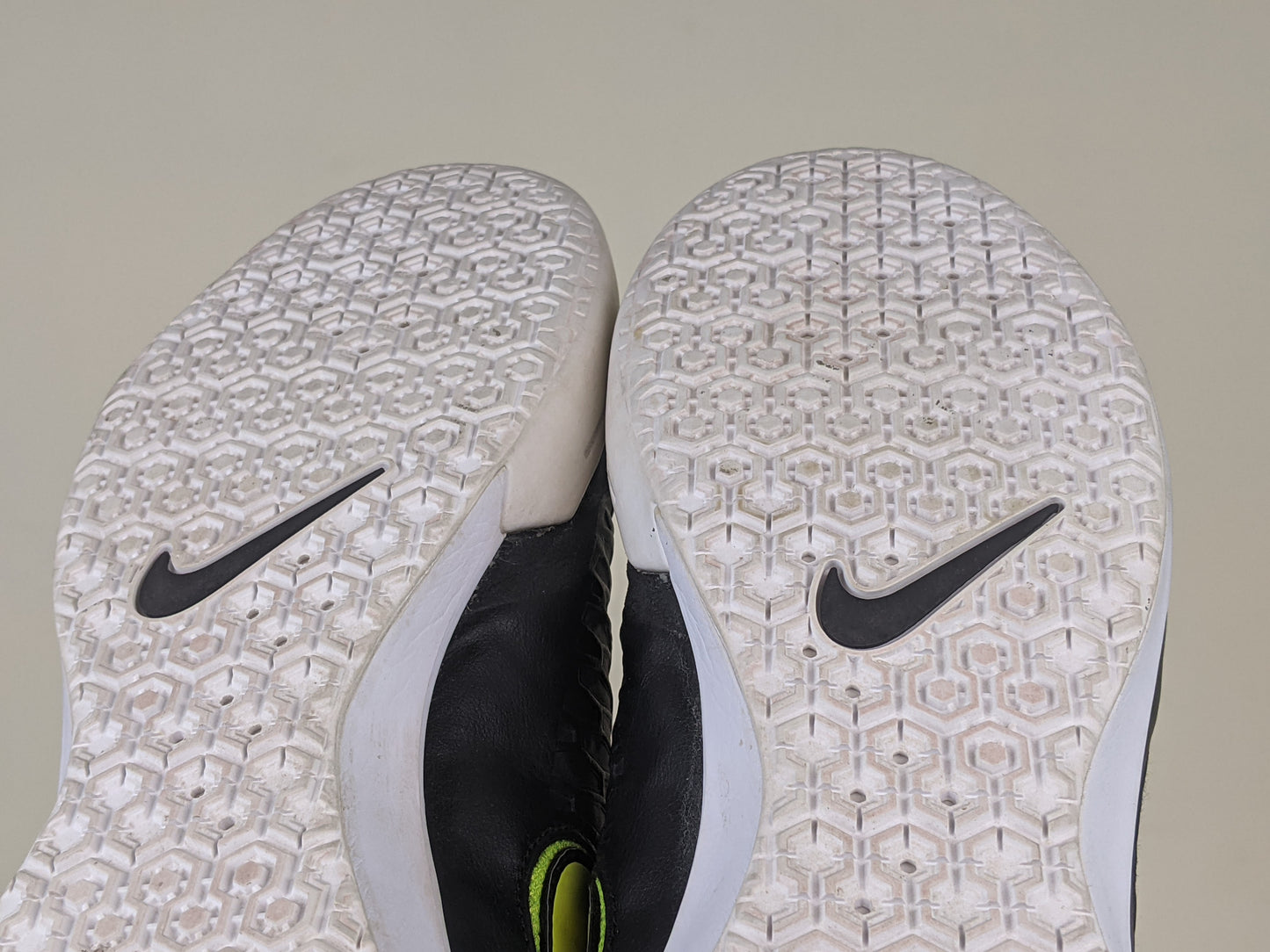 Nike MagistaX Pro IC Black/Volt/White