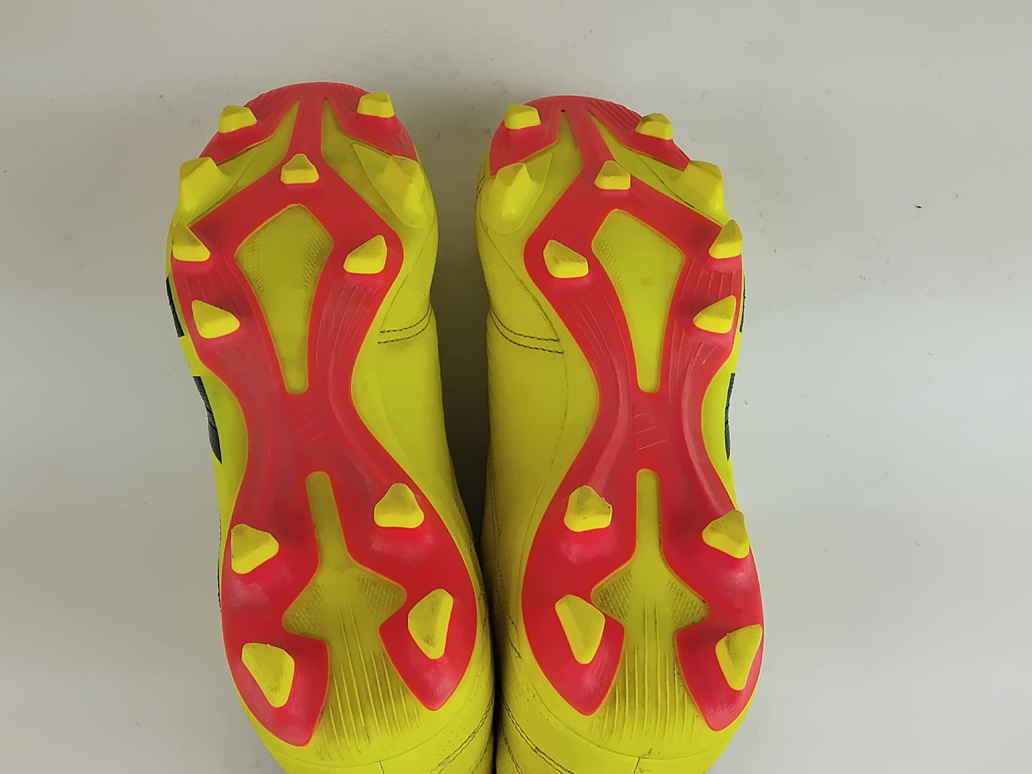 adidas Predator Club FxG Energy Citrus - Solar Yellow/Core Black/Solar Red