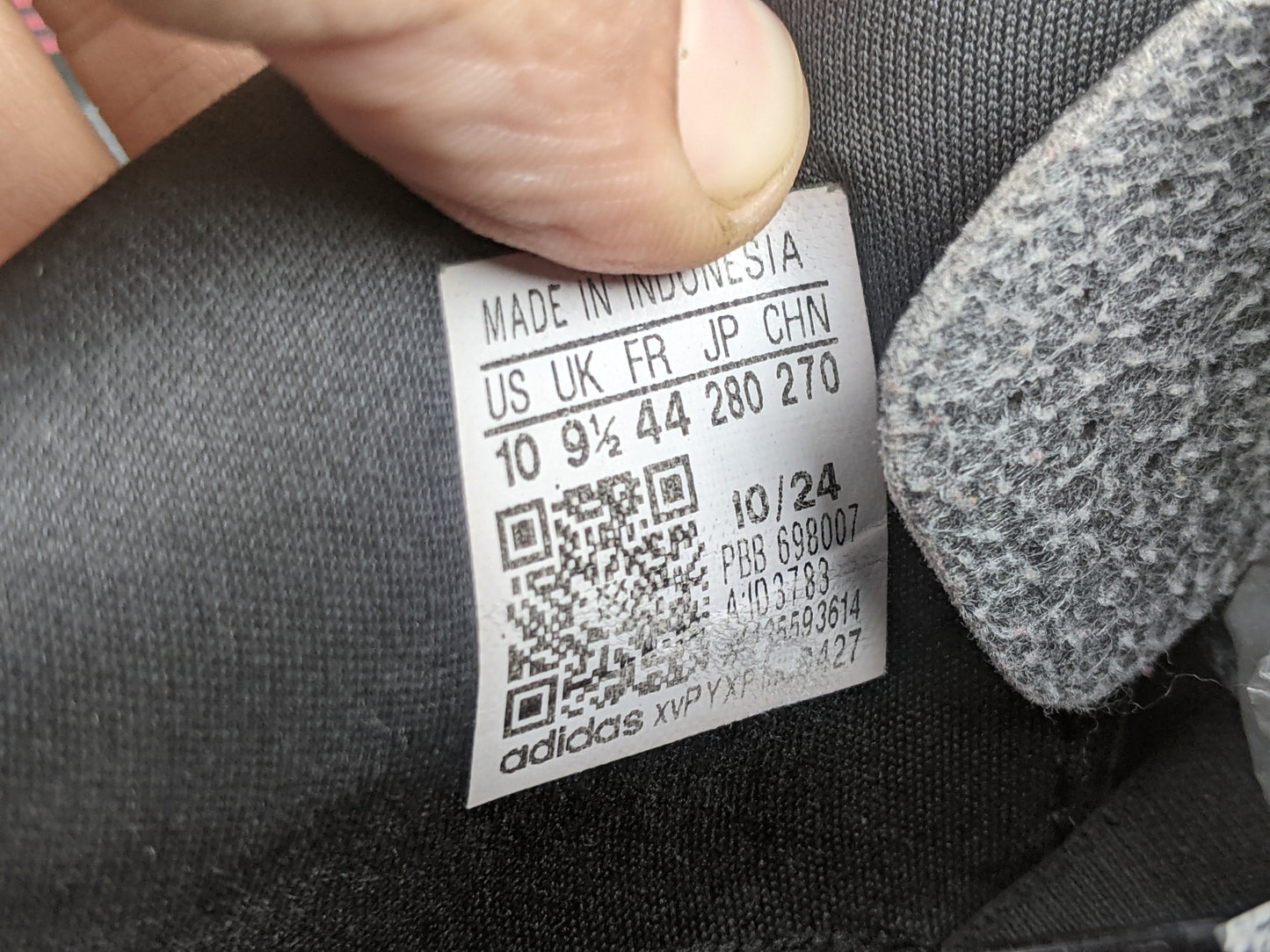 adidas Predator Club TF Stealth Victory - Core Black/Grey Four/Lucid Red